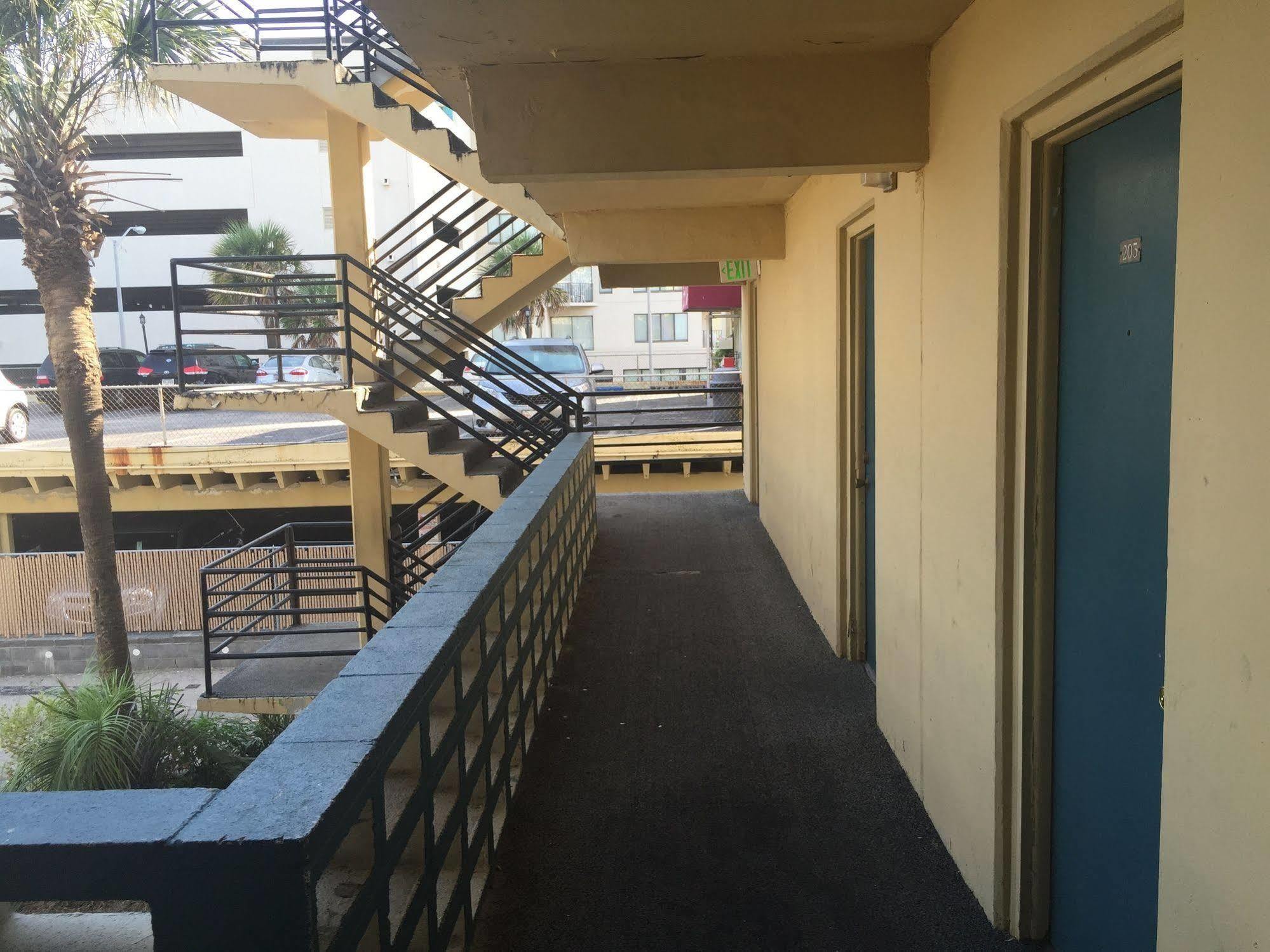 Hotel Beach Walk Myrtle Beach Exterior foto